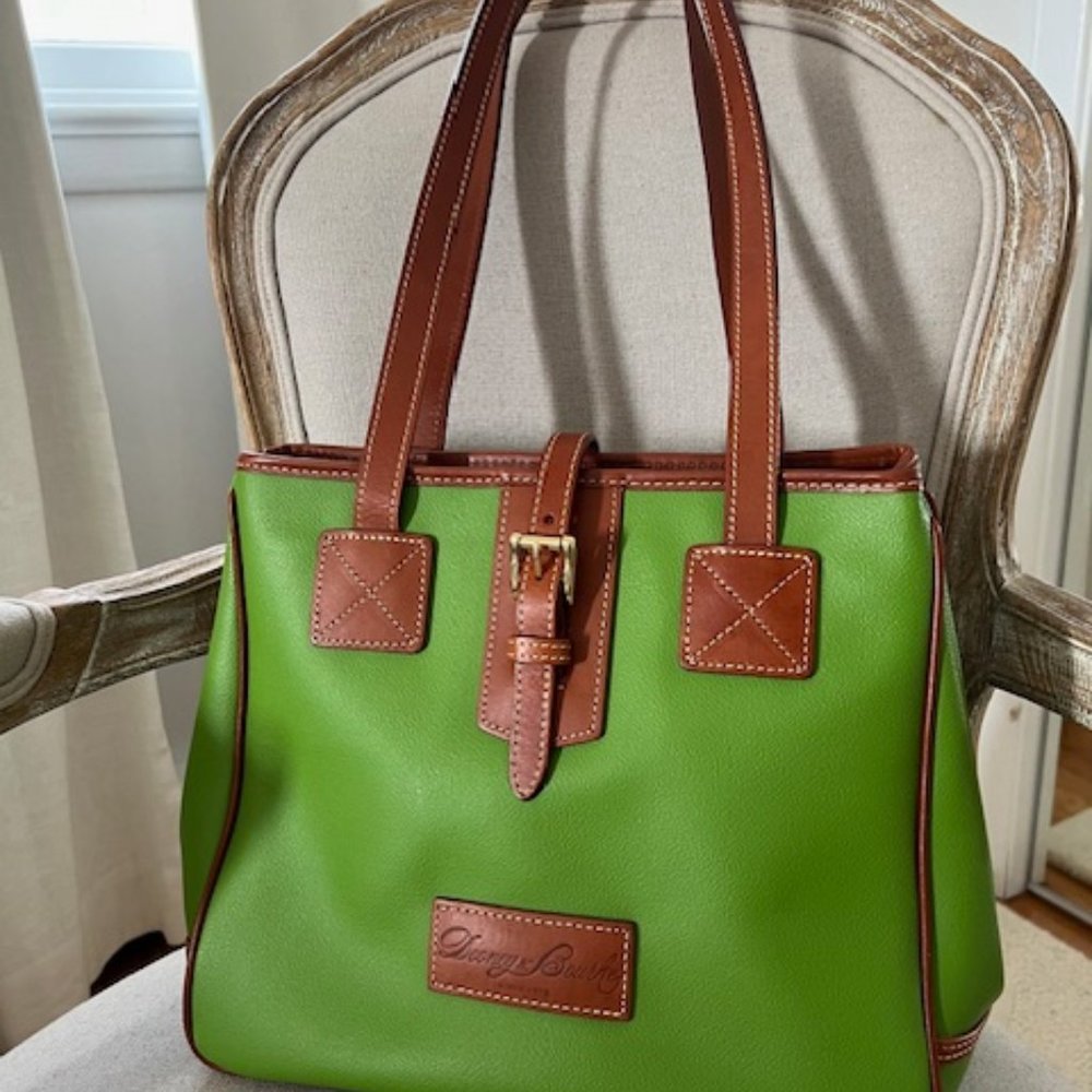 Dooney & Bourke like New